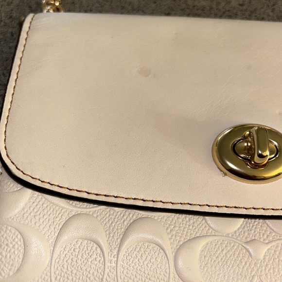 Coach pouch with chain strap - Picture 3 of 12